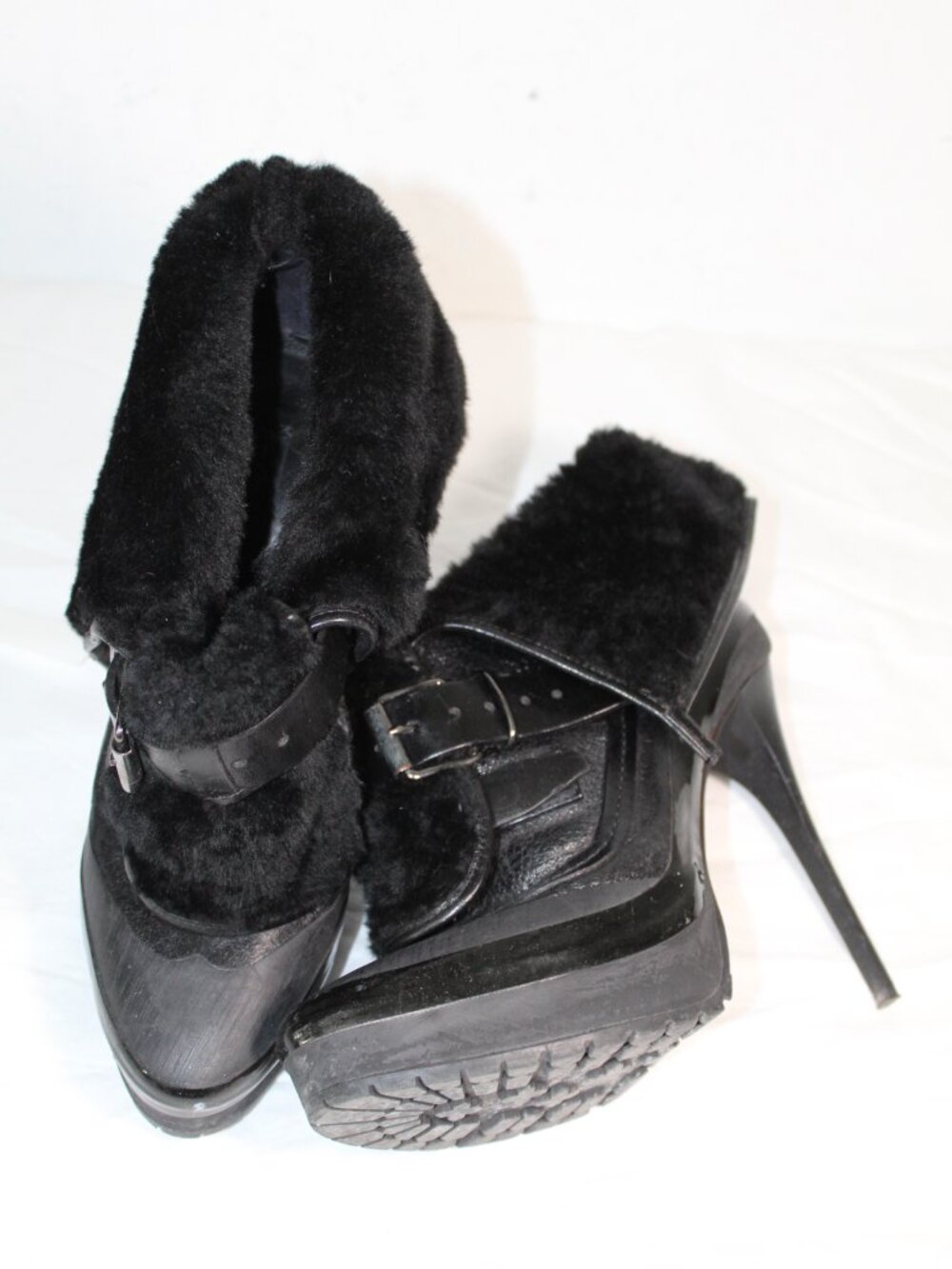 Burberry Bingley Platform Faux Fur Cuffed Booties Buckle Heels Black Leather 40